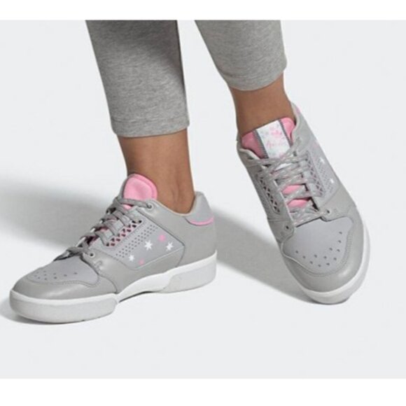 adidas Shoes - Adidas Slamcourt e-girl Pink Stars VSCO Girl low top sneakers Size 9.5